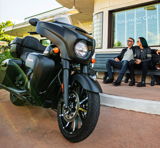 ÖVERTYGANDE NÄRVARO